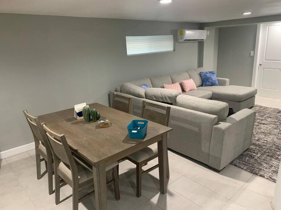 Stylish Basement Studio In Central El Paso - Very Spacious Luaran gambar
